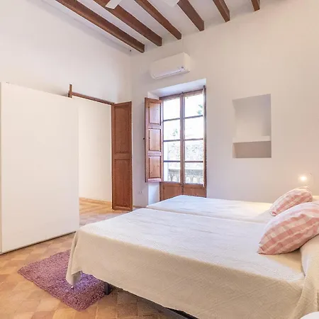 Awesome In With Wifi Holiday home